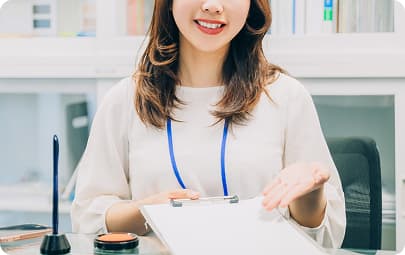 女性社員の写真